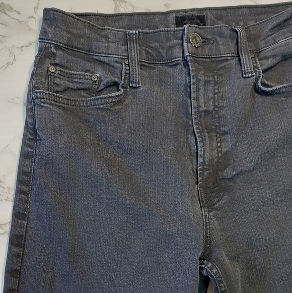 MOTHER High Waisted Ryder Ankle Jean "I’m Not Guilty" Black Wash, Size 28 - Picture 5 of 12